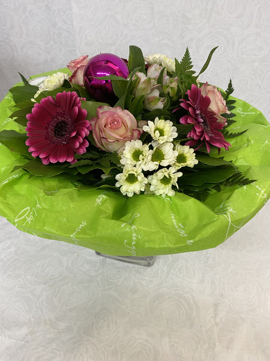 Blumenstrauß in weiß und rosa