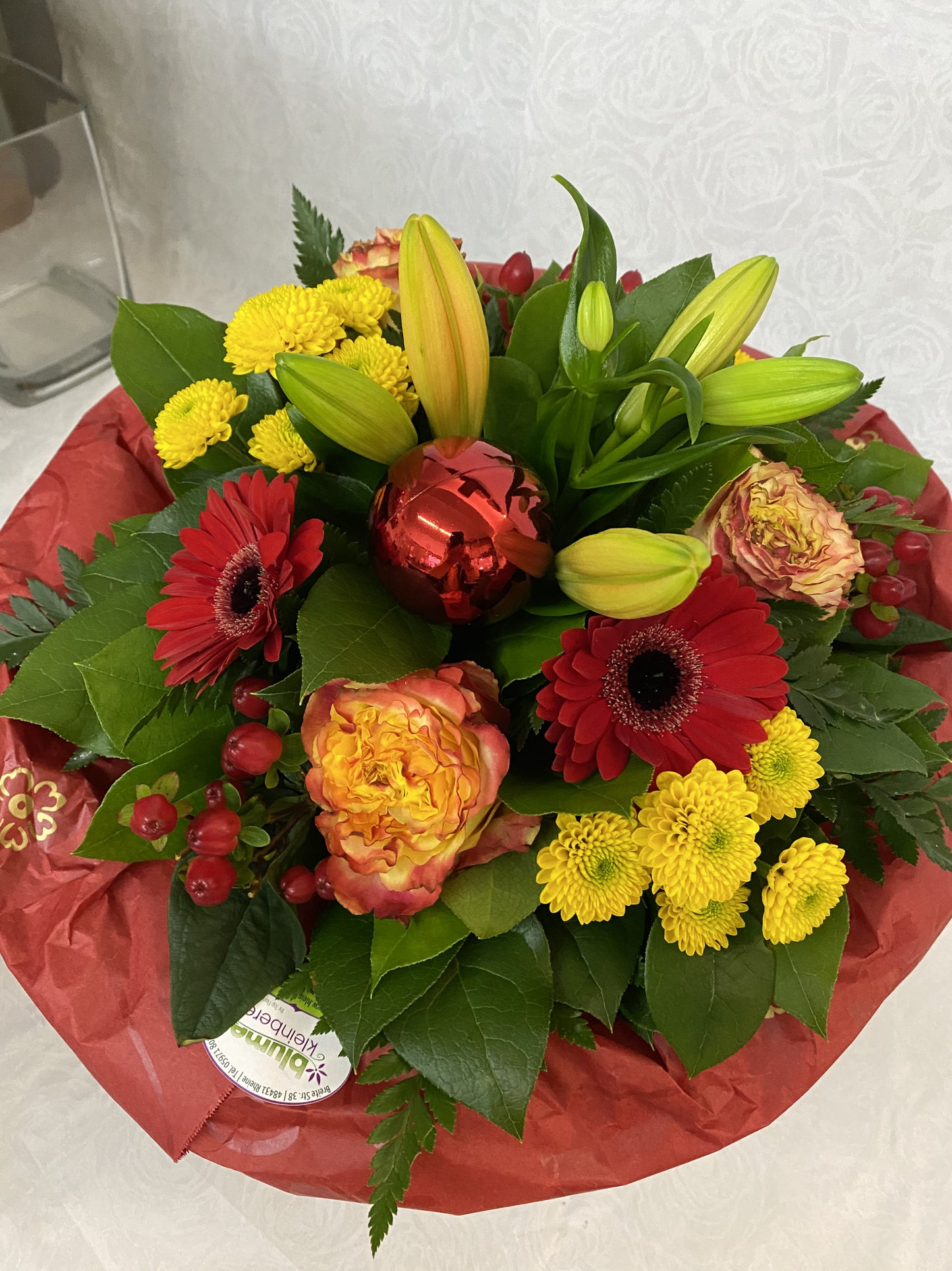 Blumenstrauß in rot und gelb