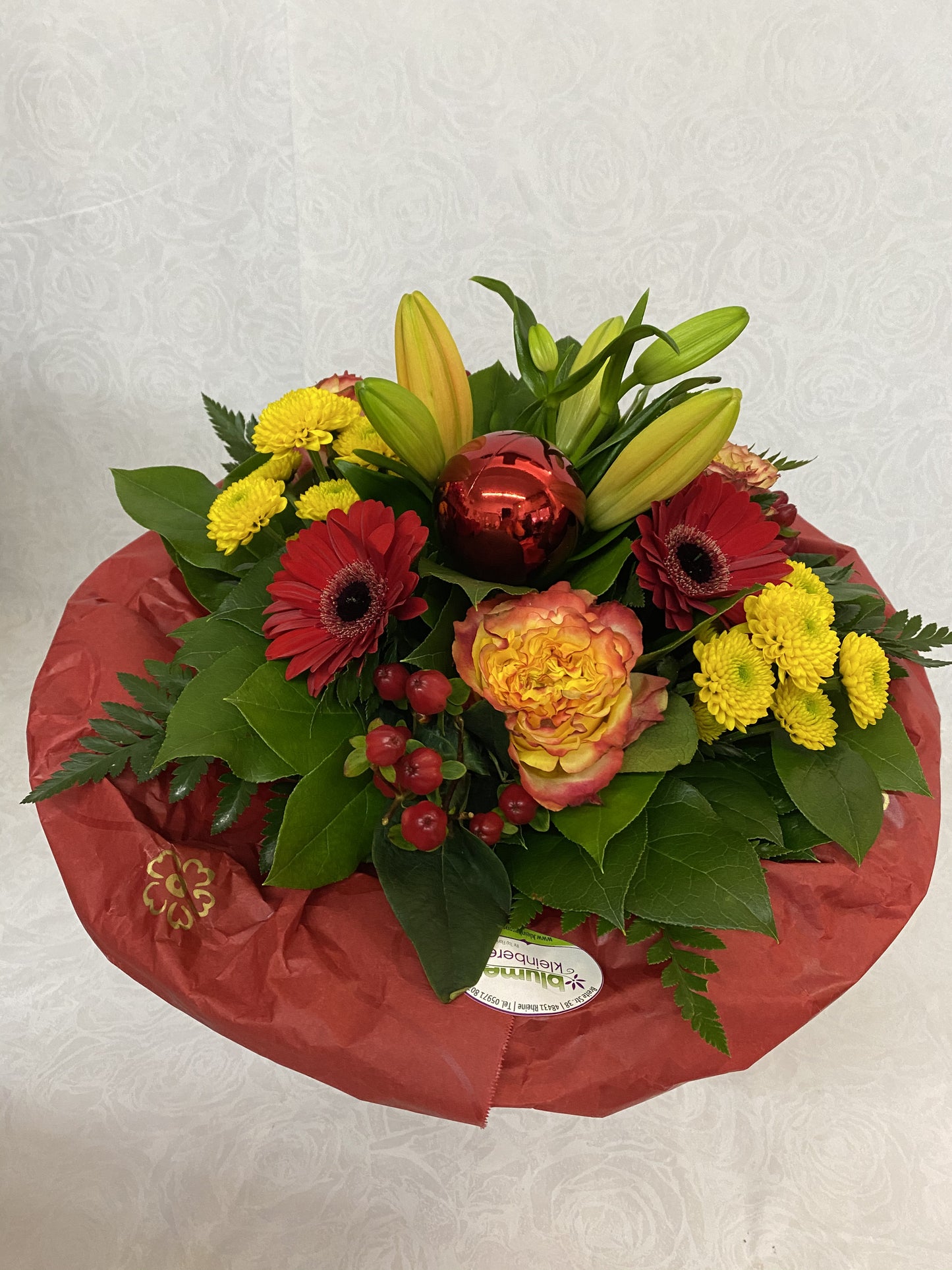 Blumenstrauß in rot und gelb